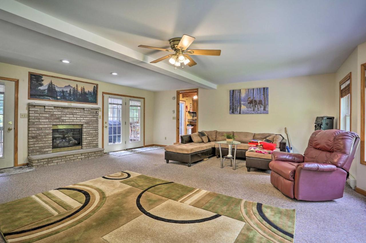 Henryville Home With Hot Tub About 5 Mi To Camelback! Luaran gambar