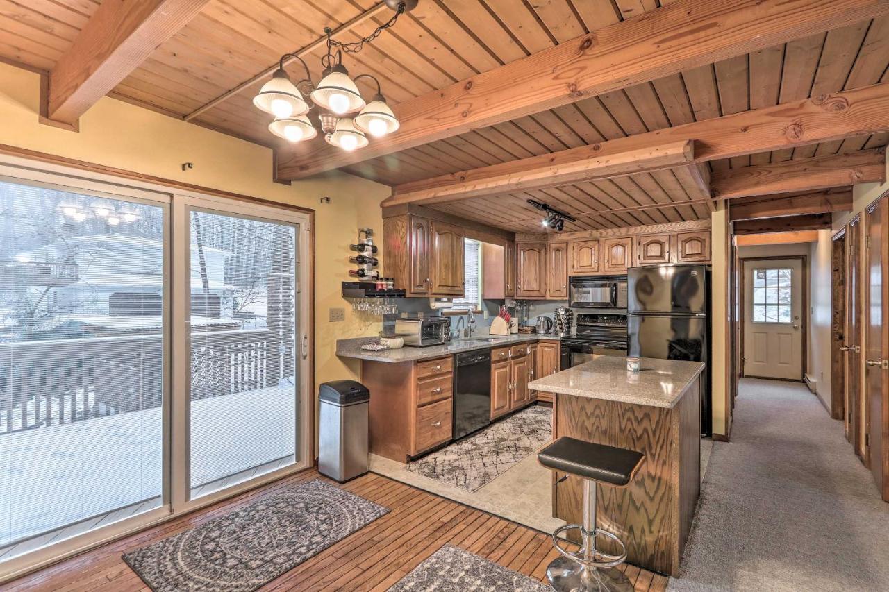 Henryville Home With Hot Tub About 5 Mi To Camelback! Luaran gambar