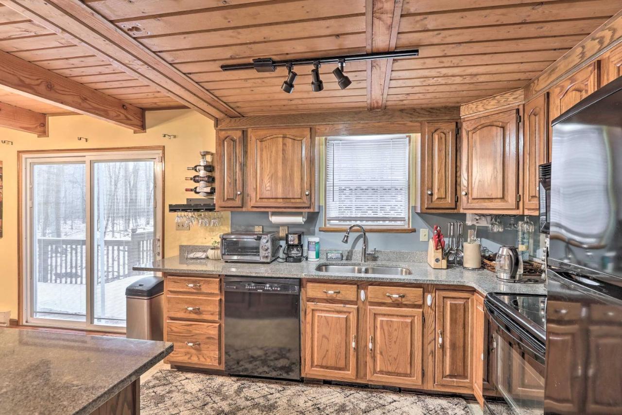 Henryville Home With Hot Tub About 5 Mi To Camelback! Luaran gambar